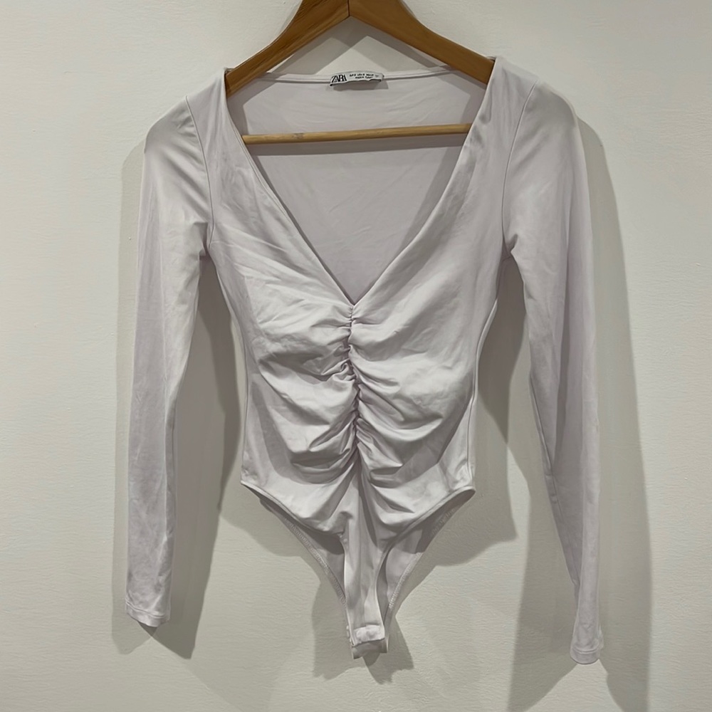 Zara White Bodysuit with Long Sleeves and Stylish Design size small - Picture 2 of 6